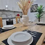 Appartement Daily Rent Center 6
