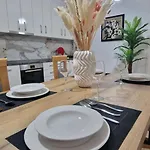 Appartement Daily Rent Center 6 *