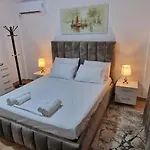 Daily Rent Center 6 *