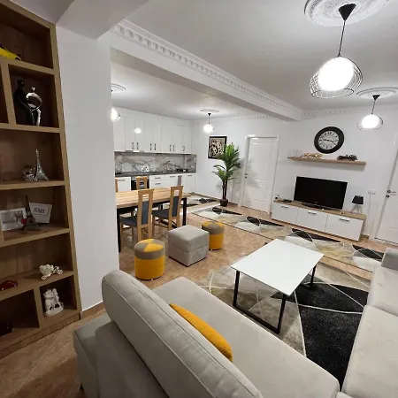 Appartamento Daily Rent Center 6 *